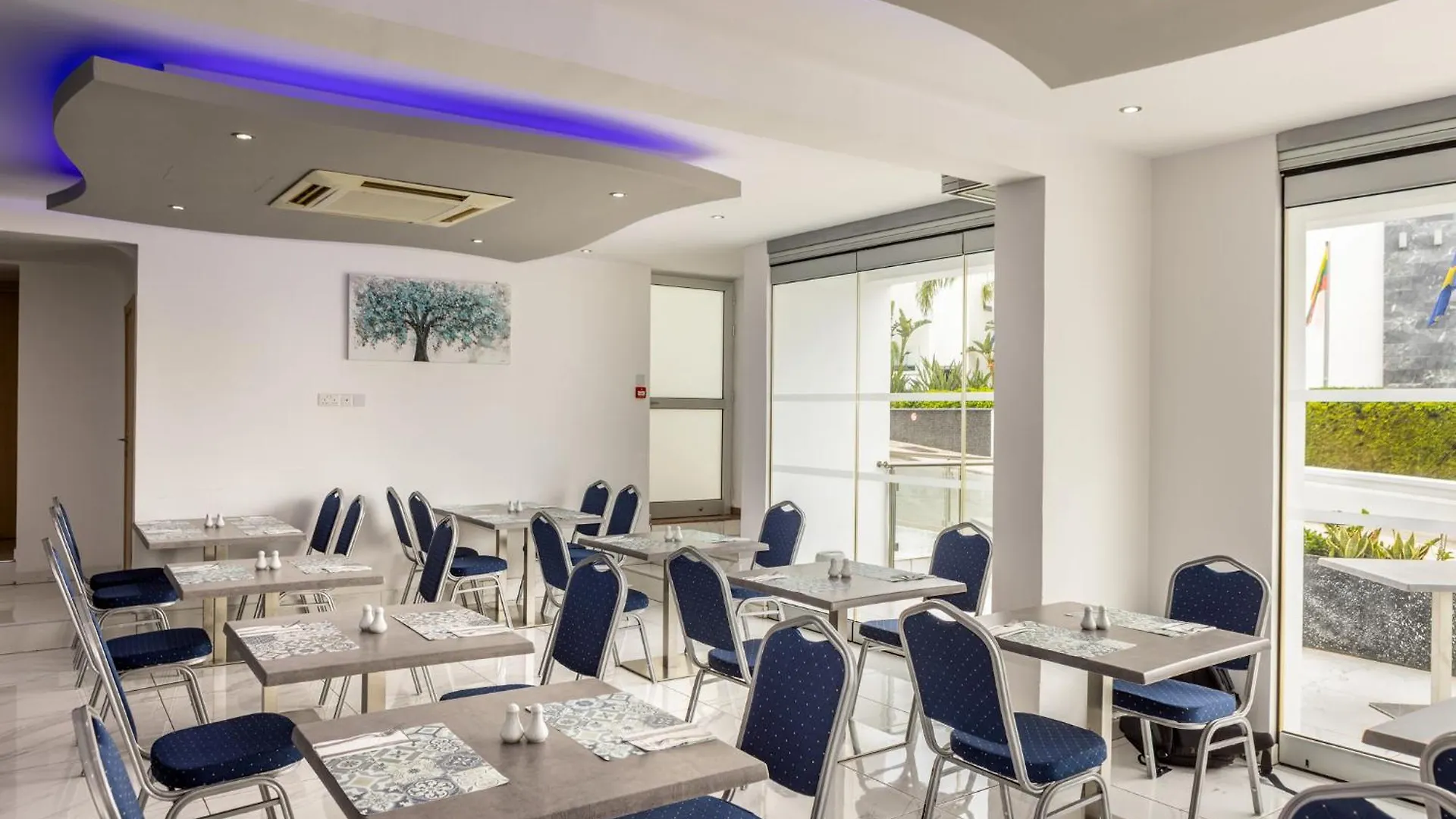 **  Milea Hotel Ajia Napa Cypr